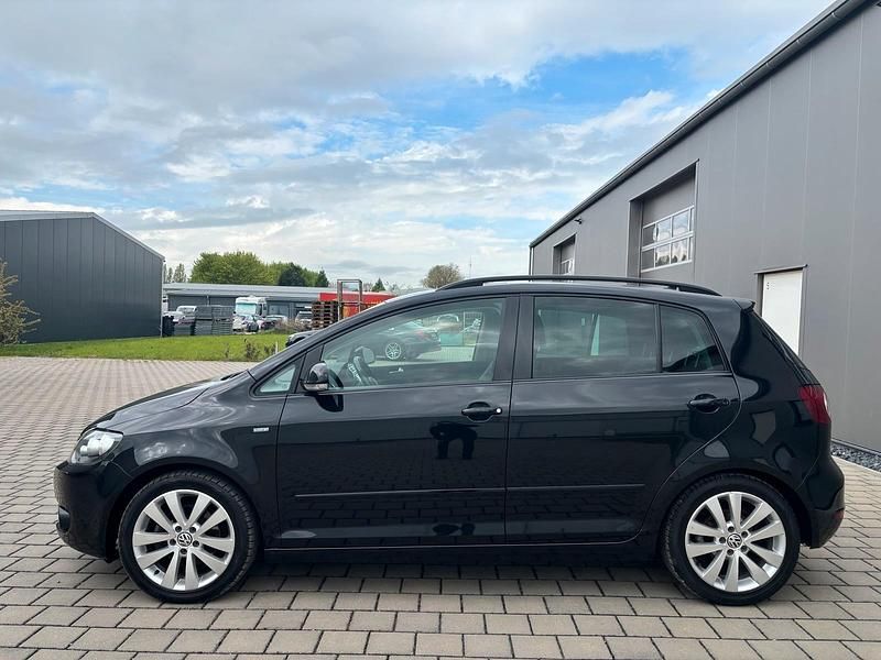 Gebraucht VW Golf VII 122 PS (89 kW) 2013 Schwarz Limousine