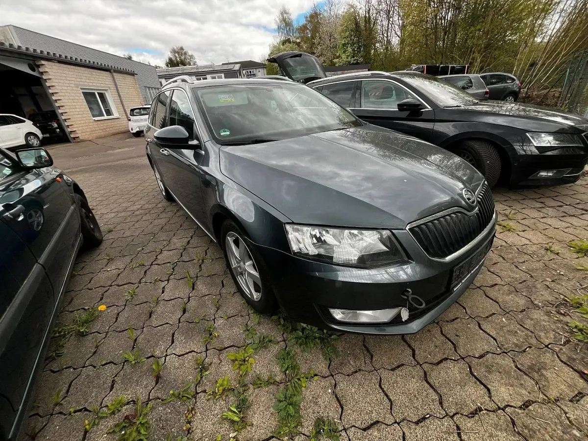 Gebraucht Skoda Octavia Style 110 PS (80 kW) 2016 Grau Kombi
