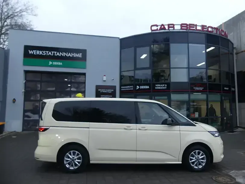 Gebraucht VW Multivan Life 150 PS (110 kW) 2025 Beige Van / Kleinbus