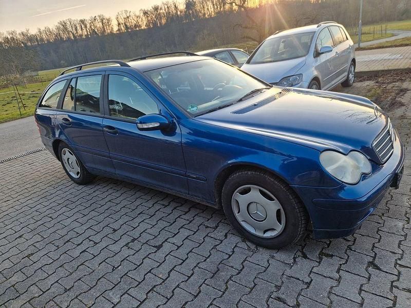 Gebraucht Mercedes C200 163 PS (119 kW) 2002 Blau Kombi