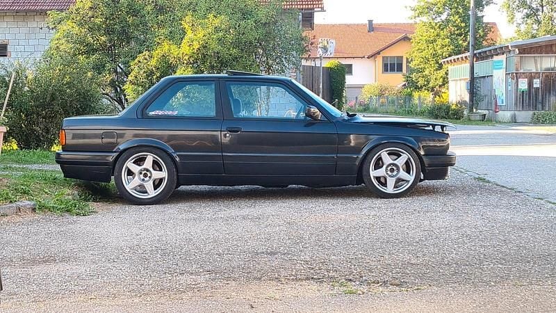 Gebraucht BMW 745 400 PS (294 kW) 1988 Schwarz Limousine