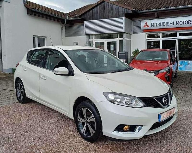 Brilliant white (m) Gebraucht 2015 Nissan Pulsar Limousine | 7.800 € (Guter Preis) - Bild 1/4