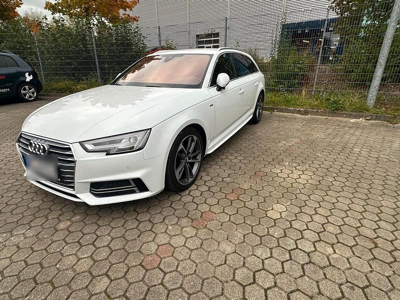 Weiß Gebraucht 2017 Audi A4 S-Line Kombi | 19.500 € (Etwas zu teuer) - Bild 1/4
