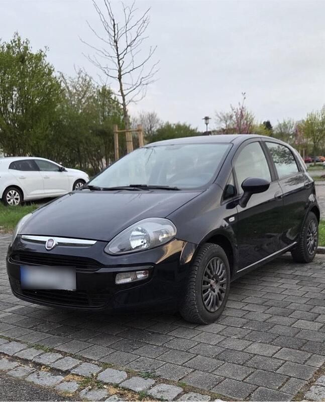 Blau Gebraucht 2011 Fiat Punto Evo Kleinwagen | 2.650 € (Guter Preis) - Bild 1/4