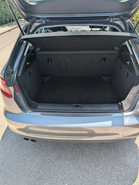 Gebraucht Audi A3 Attraction 150 PS (110 kW) 2014 Grau Limousine