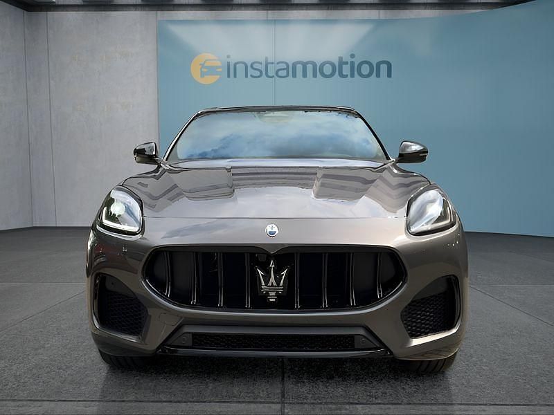 Neu Maserati Grecale 330 PS (242 kW) 2025 Grau SUV