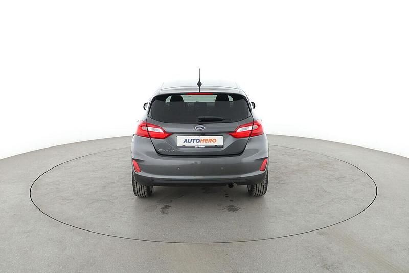 Gebraucht Ford Fiesta Titanium 101 PS (74 kW) 2017 Grau Kleinwagen