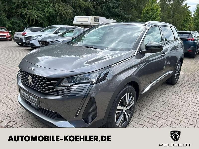 Platiniumgrau Gebraucht 2023 Peugeot 5008 Allure Van / Kleinbus | 27.480 € (Guter Preis) - Bild 1/4