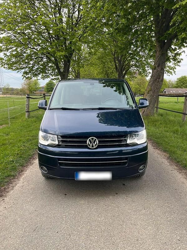 Usata VW Multivan 178 CV (130 kW) 2016 Blu Monovolume