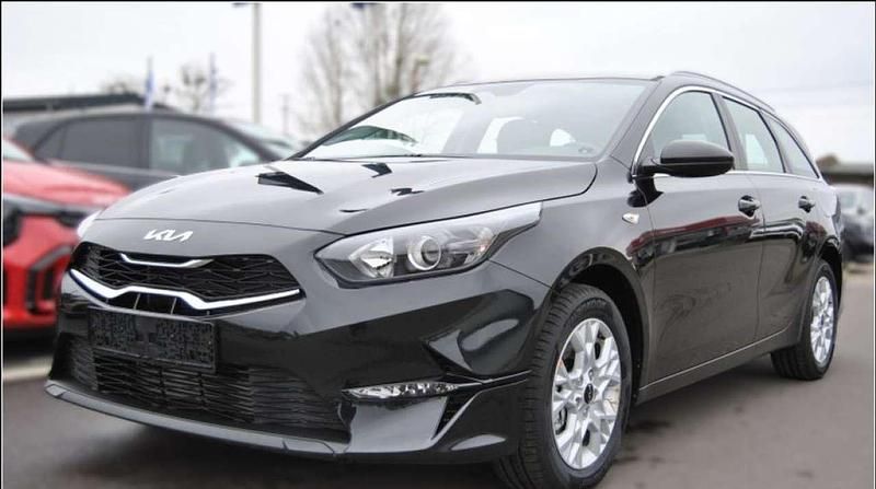Zilinaschwarz metallic Neu 2025 Kia Ceed Sportswagon Vision Kombi | 22.785 € (Fairer Preis) - Bild 1/4