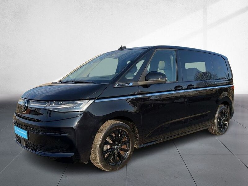 Gebraucht VW T7 Style 150 PS (110 kW) 2023 Schwarz Van