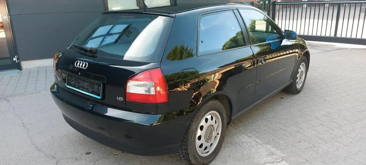 Gebraucht Audi A3 101 PS (74 kW) 2001 Schwarz Kleinwagen