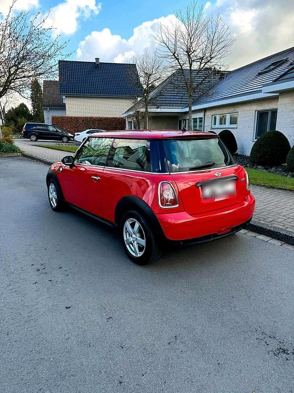 Gebraucht Mini ONE 75 PS (55 kW) 2009 Rot Kleinwagen