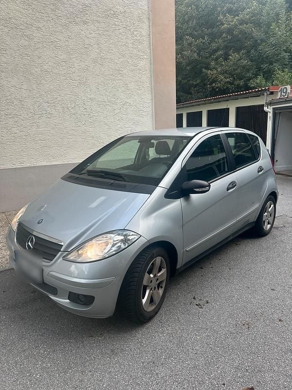 Grau Gebraucht 2005 Mercedes A170 Kleinwagen | 1.699 € (Guter Preis) - Bild 1/4