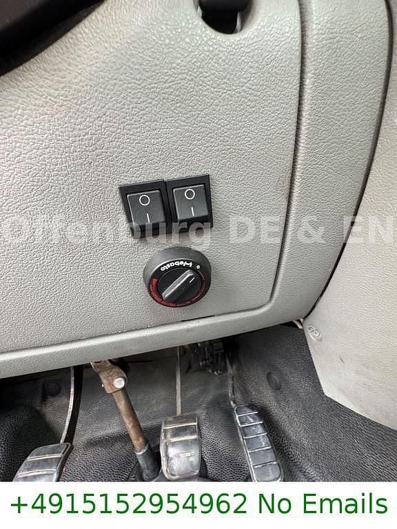 Second-hand Renault Master 120 CP (88 kW) 2006 Alb