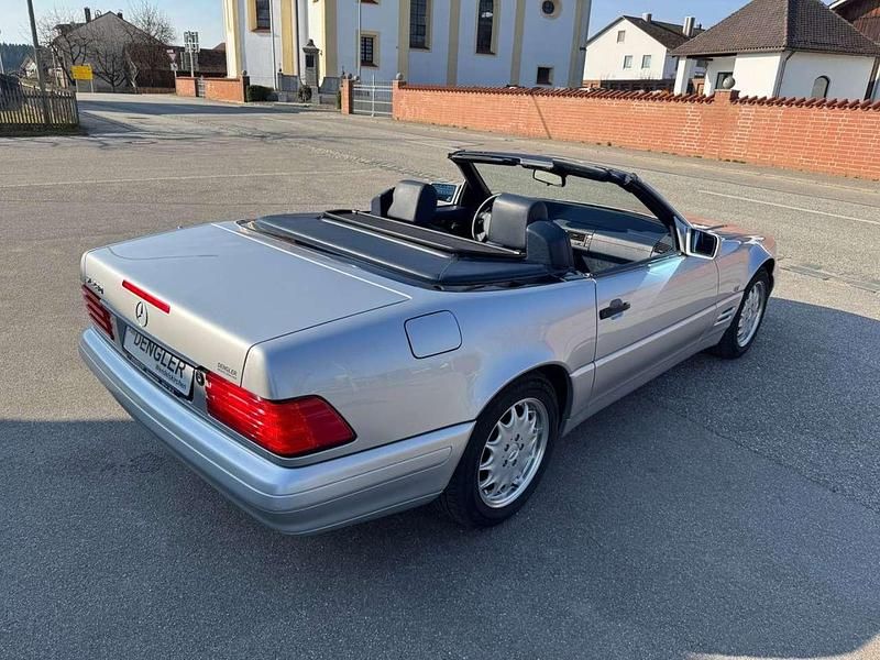 Gebraucht Mercedes SL280 193 PS (141 kW) 1998 Silber Cabrio