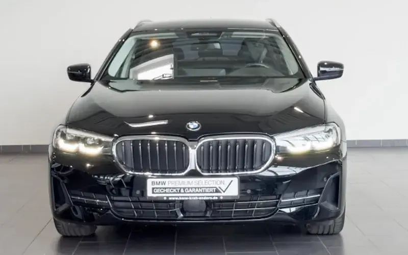 Gebraucht BMW 520 Sport Line 184 PS (135 kW) 2022 Schwarz ii Kombi