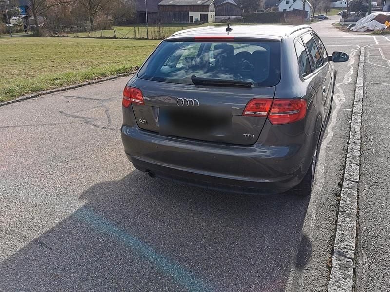 Gebraucht Audi A3 140 PS (102 kW) 2011 Grau Kleinwagen