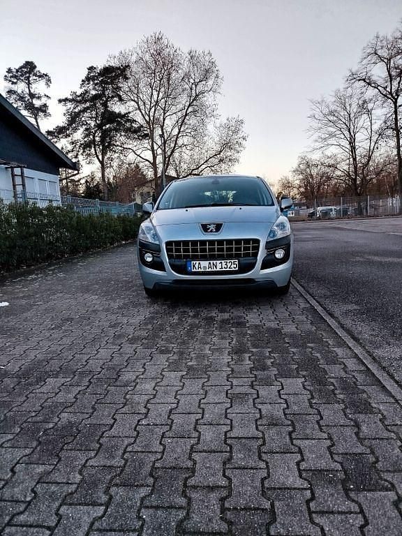 Gebraucht Peugeot 3008 Active 114 PS (83 kW) 2013 Silber Kombi