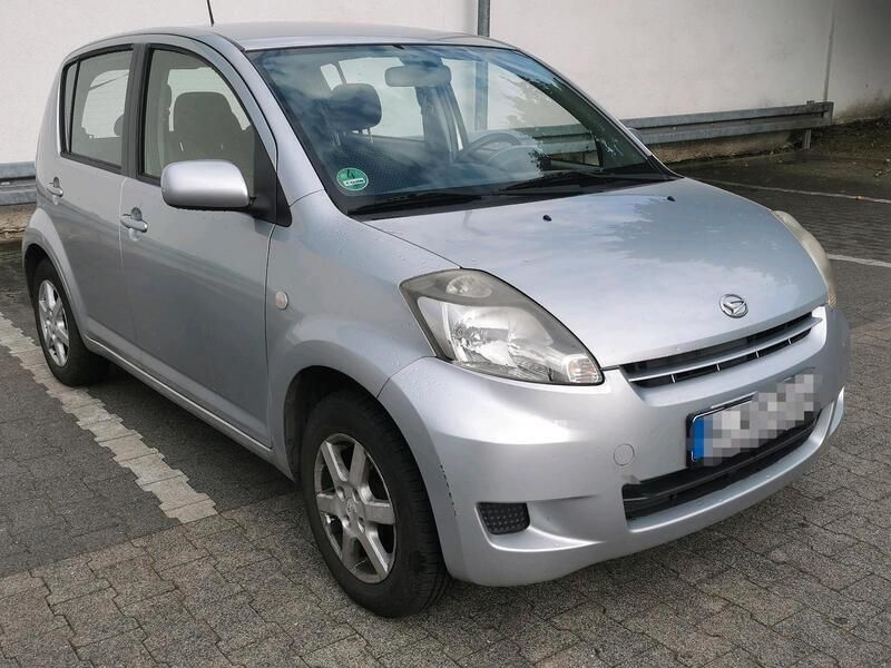 Silber Gebraucht 2009 Daihatsu Sirion Kleinwagen | 1.250 € (Fairer Preis) - Bild 1/4