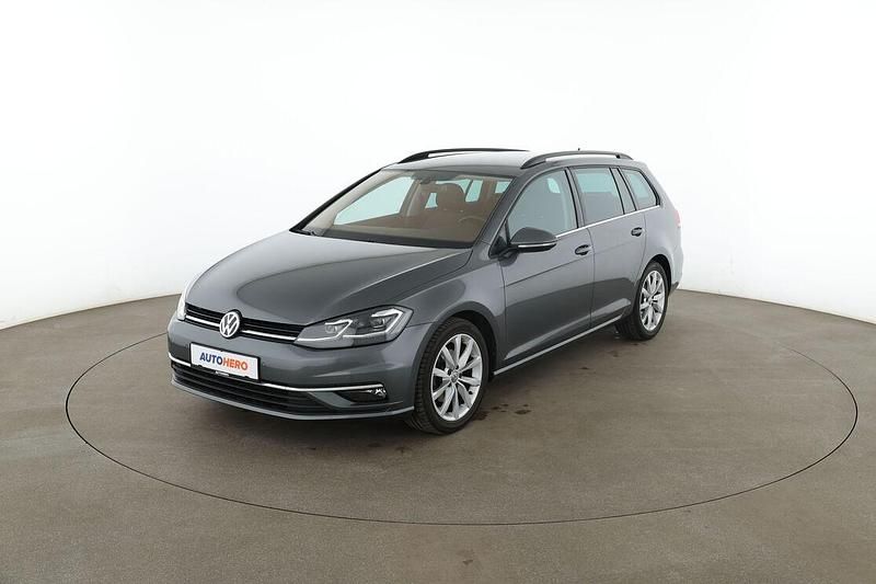 Gebraucht VW Golf VII Highline 150 PS (110 kW) 2020 Grau Kombi