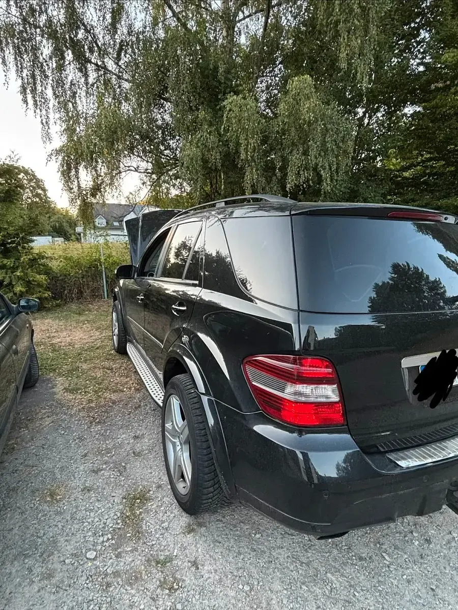 Gebraucht Mercedes ML320 AMG 224 PS (164 kW) 2008 Schwarz SUV