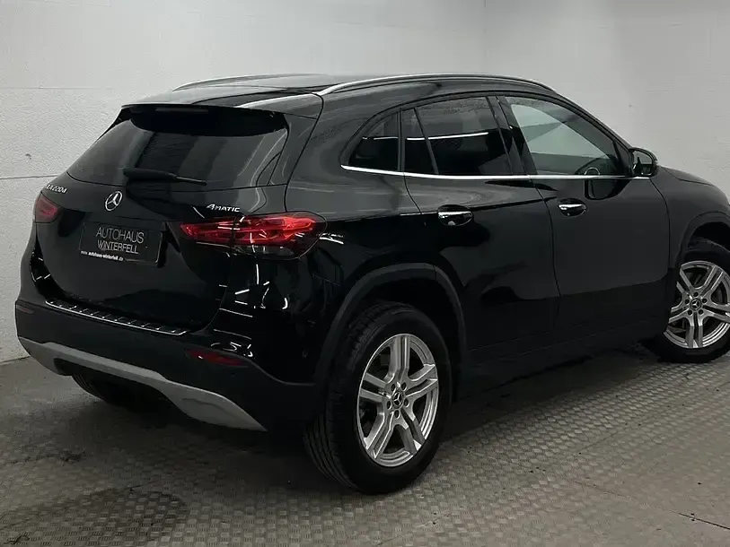 Gebraucht Mercedes GLA220 Style 190 PS (139 kW) 2023 Nachtschwarz SUV