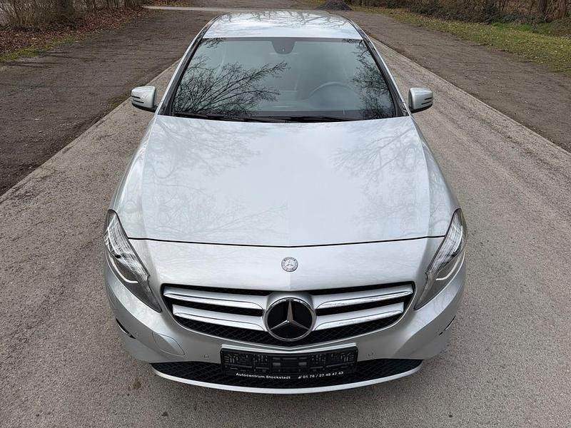 Gebraucht Mercedes A200 156 PS (114 kW) 2014 Silber Limousine
