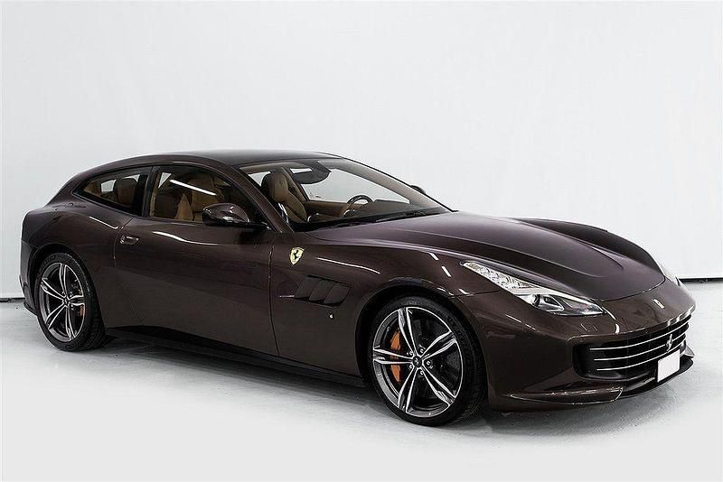 Braun Gebraucht 2017 Ferrari GTC4Lusso Kombi | 229.000 € - Bild 1/4