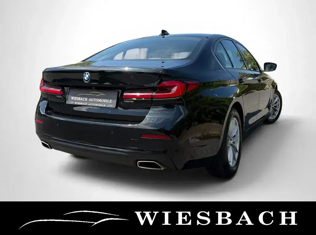 Gebraucht BMW 520 Performance 190 PS (139 kW) 2023 Schwarz Limousine