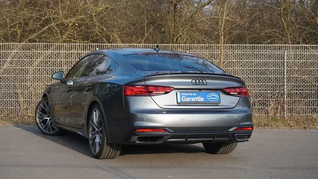 Używany Audi A5 S-Line 204 KM (150 kW) 2022 Szary Coupe