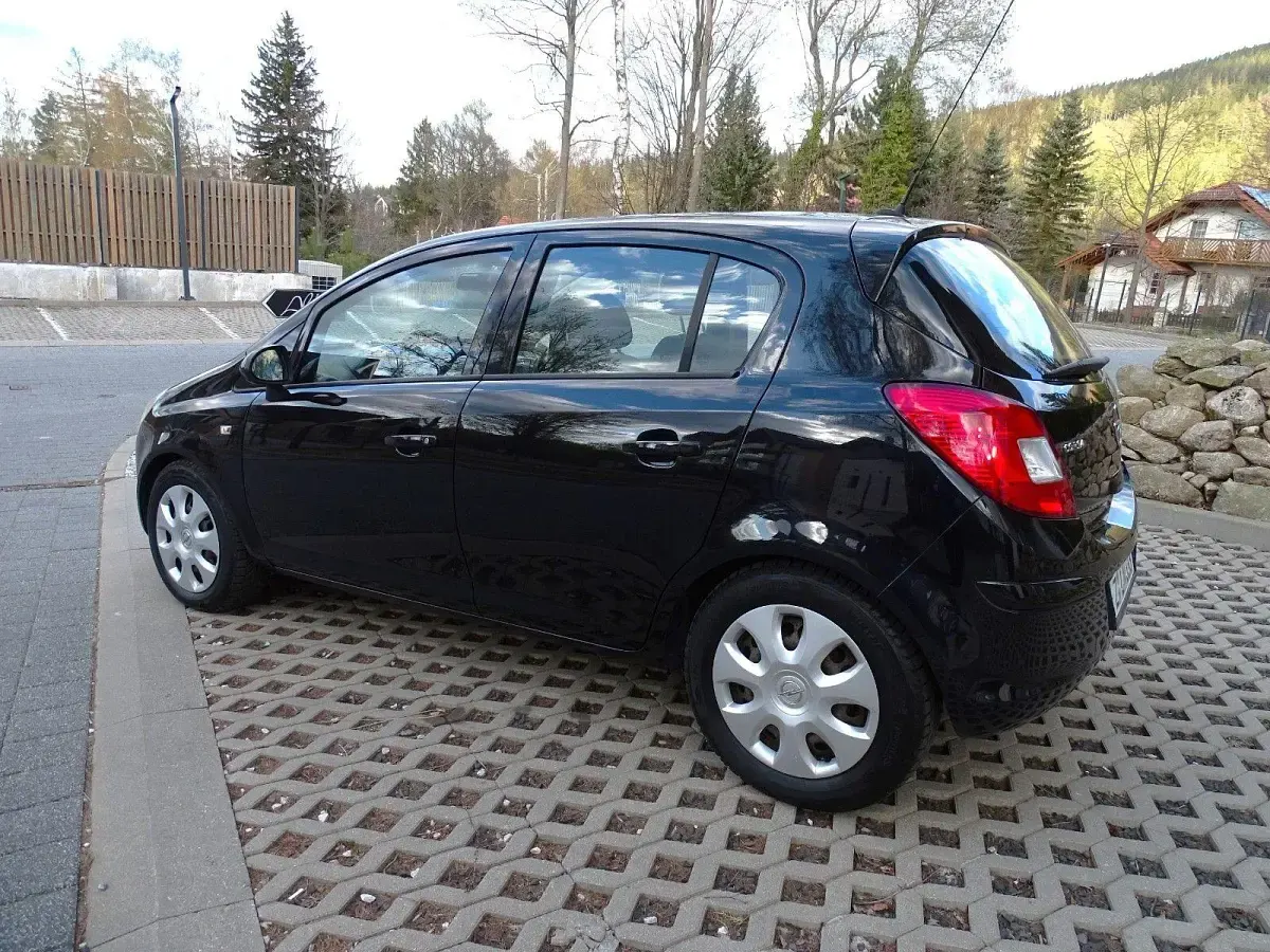 Gebraucht Opel Corsa 90 PS (66 kW) 2008 Schwarz Kleinwagen
