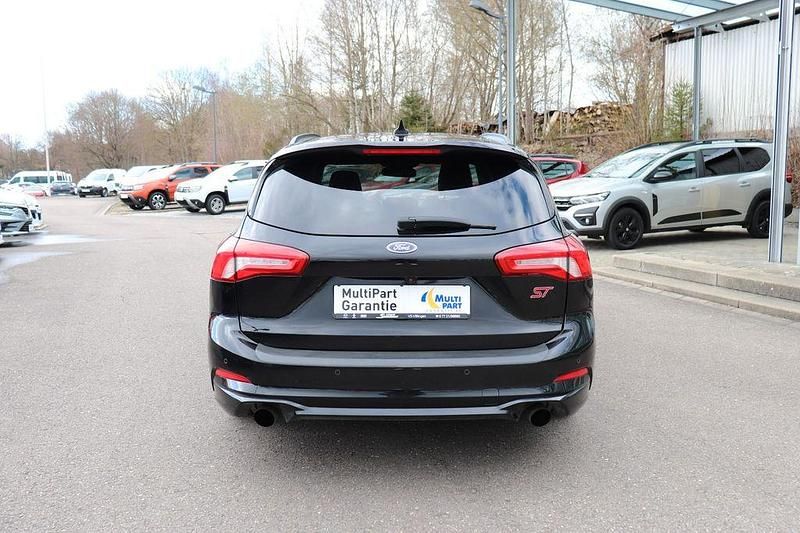Gebraucht Ford Focus ST 280 PS (205 kW) 2021 Schwarz Limousine