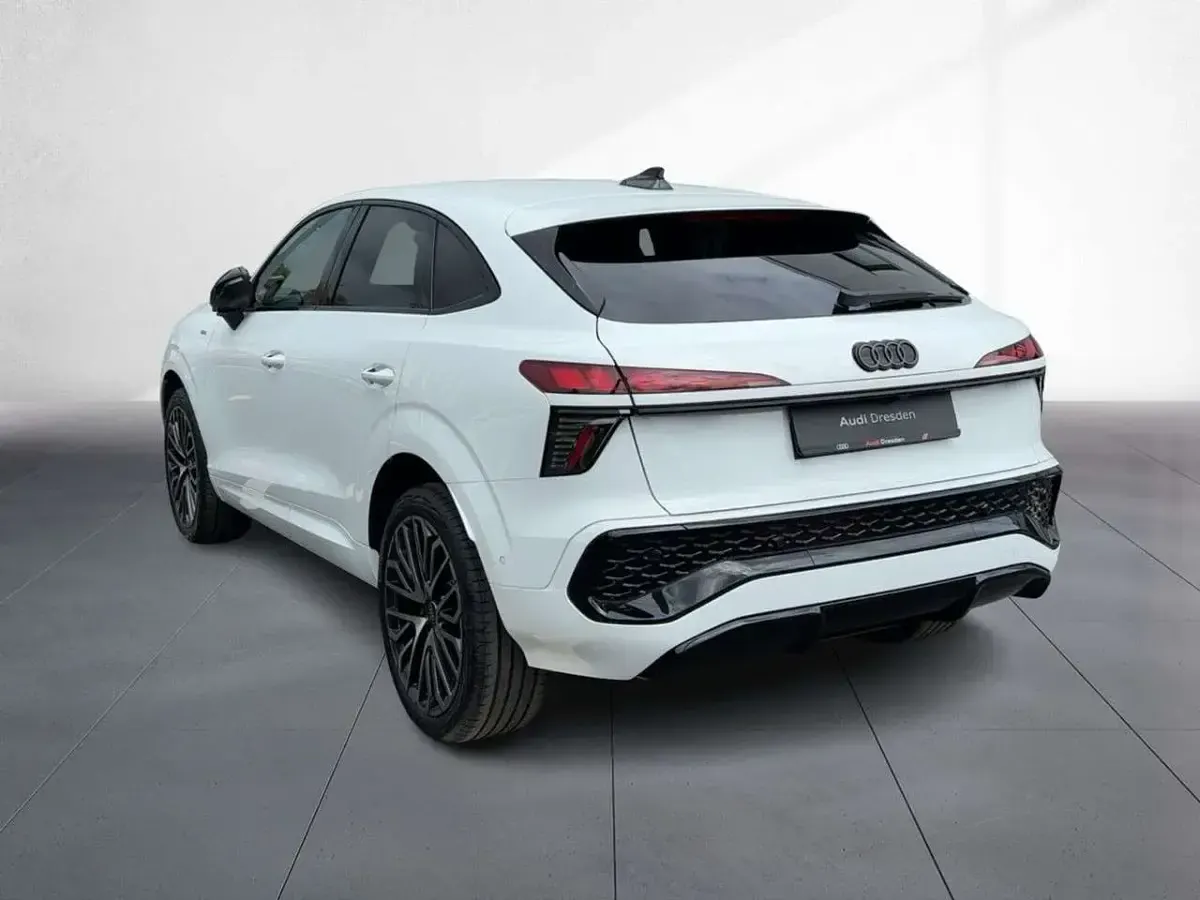 Neu Audi Q3 150 PS (110 kW) 2026 Arkonaweiß SUV