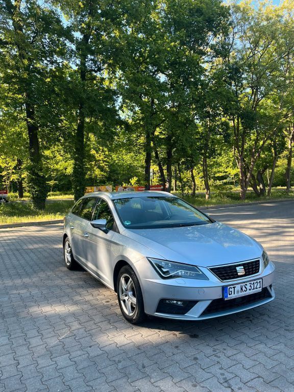 Grau Gebraucht 2019 Seat Leon ST Style Kombi | 14.400 € (Fairer Preis) - Bild 1/4