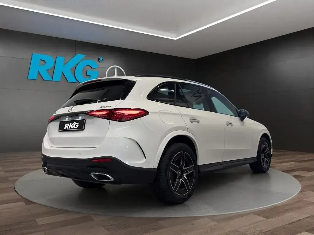 Gebraucht Mercedes GLC400d AMG 381 PS (280 kW) 2024 Weiß SUV