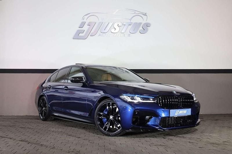 Mediterranblau metallic (c10) Gebraucht 2020 BMW 550 Limousine | 38.900 € - Bild 1/4