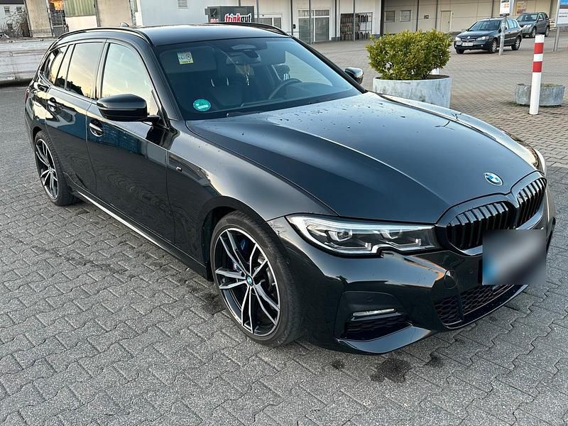 Gebraucht BMW 330 Shadowline 258 PS (189 kW) 2020 Schwarz Kombi
