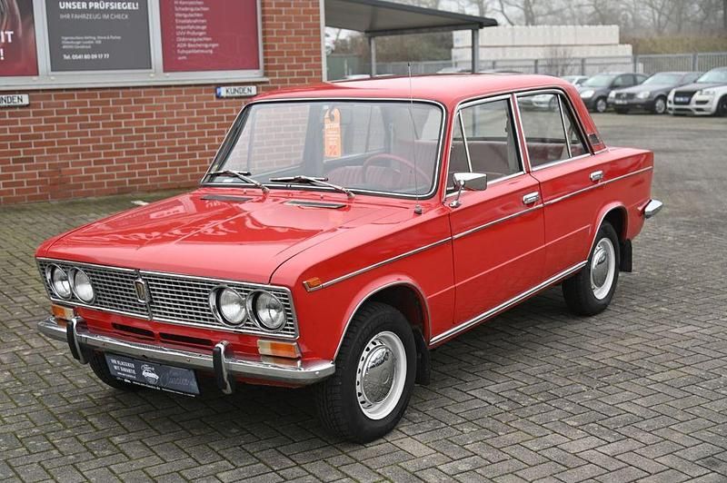 Gebraucht Lada 2103 75 PS (55 kW) 1981 Rot Limousine