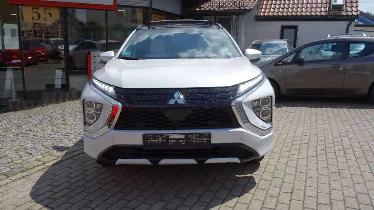 Gebraucht Mitsubishi Eclipse Cross Top 188 PS (138 kW) 2022 Titanweiß SUV