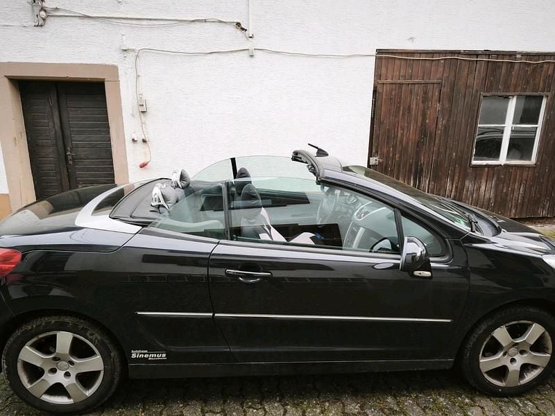 Gebraucht Peugeot 207 CC 120 PS (88 kW) 2014 Schwarz Cabrio