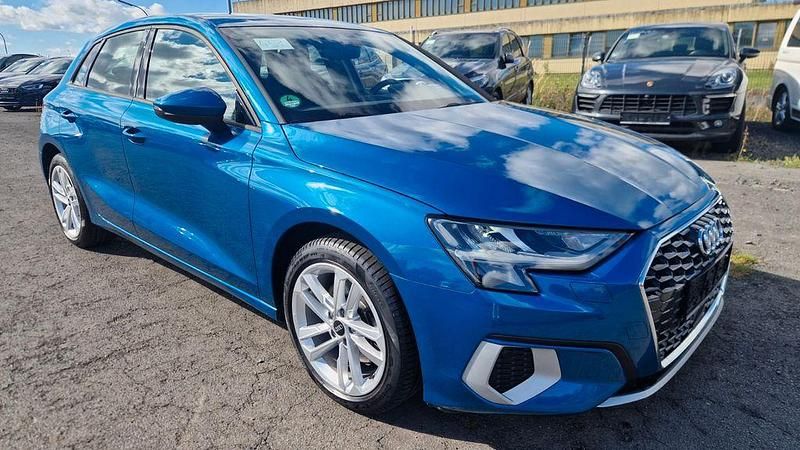 Atollblau Gebraucht 2020 Audi A3 Sportback Sport Limousine | 22.999 € (Guter Preis) - Bild 1/4