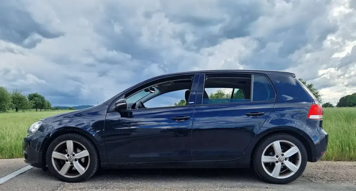 Gebraucht VW Golf VI Style 122 PS (89 kW) 2011 Blau Kleinwagen