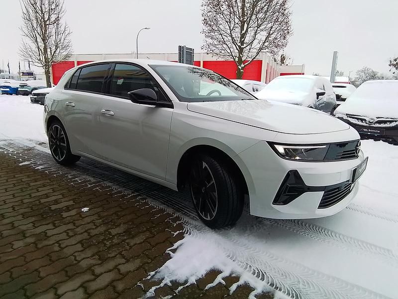 Nowe Opel Astra Edition 114 kW (156 KM) 2026 Biały Sedan/Limuzyna