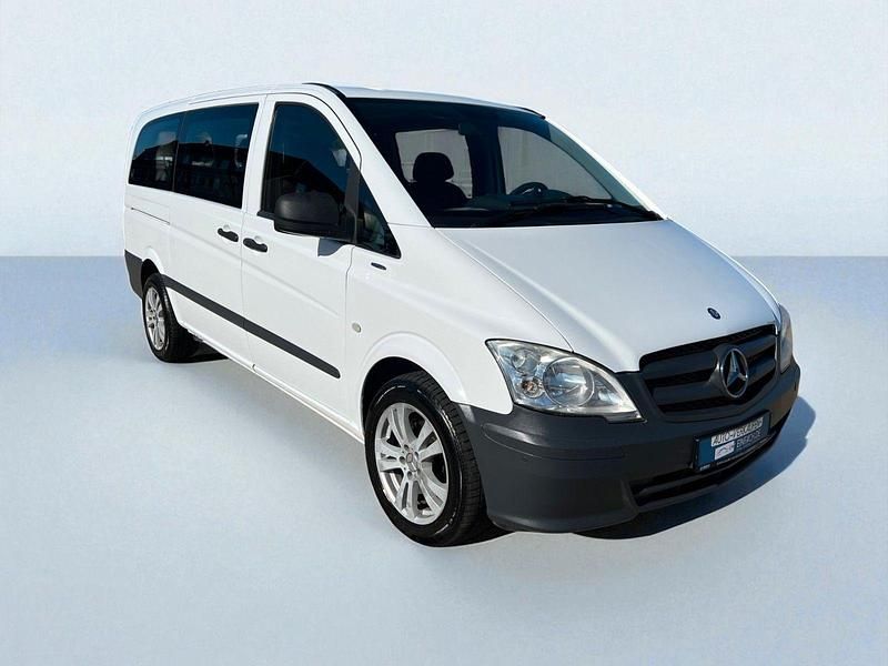 Weiß Gebraucht 2011 Mercedes Vito Van / Kleinbus | 10.499 € (Fairer Preis) - Bild 1/2