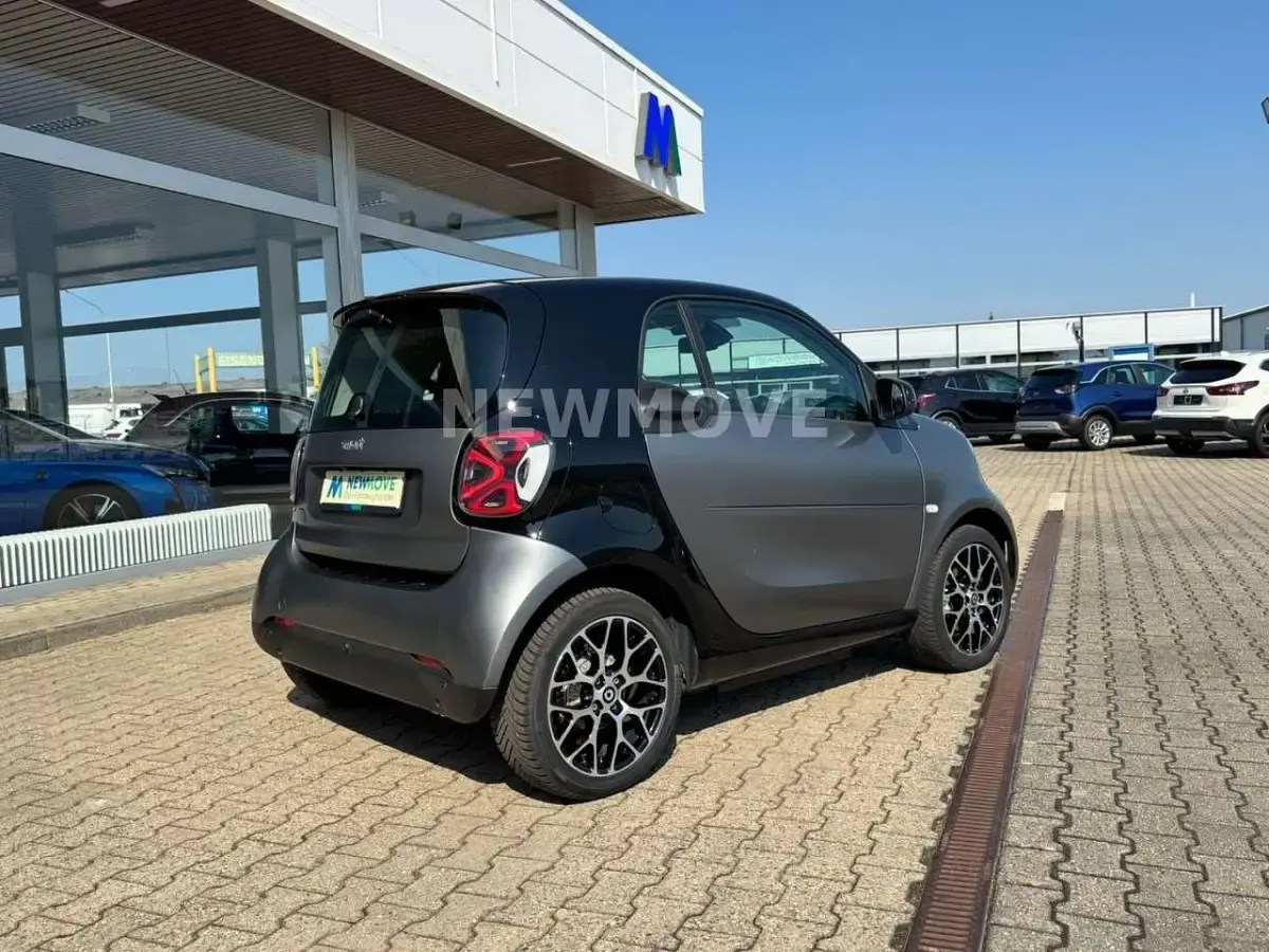 Gebraucht Smart ForTwo Coupé 60 kW (82 PS) 2022 Grau Coupé