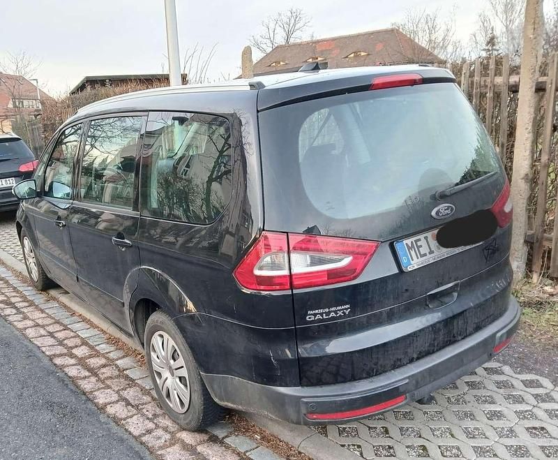 Gebraucht Ford Galaxy 140 PS (102 kW) 2014 Schwarz Van / Kleinbus