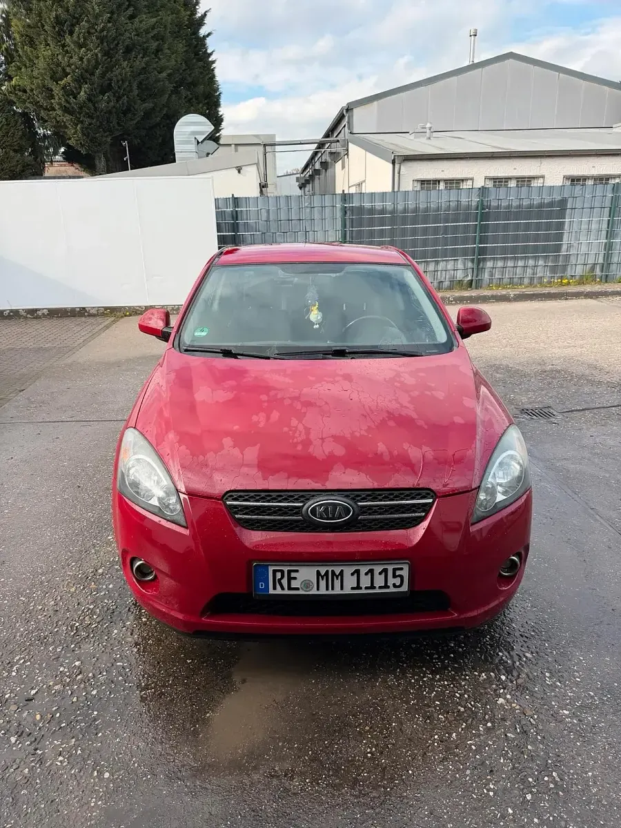 Gebraucht Kia Ceed 126 PS (92 kW) 2007 Rot Kleinwagen