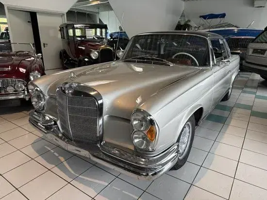 Gebraucht Mercedes W111 120 PS (88 kW) 1966 Silber Coupé