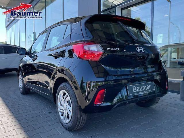 Neu Hyundai i10 Select 63 PS (46 kW) 2025 Phantom black / met Kleinwagen